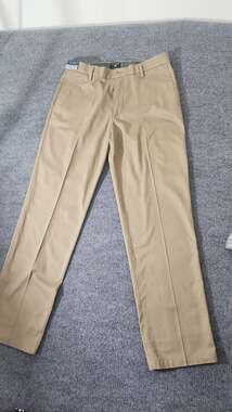 Dockers Men's Signature Khaki Classic Fit Pants with Stain Defender
